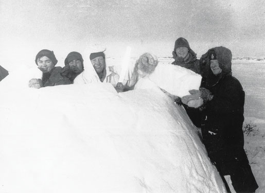 Gary Smith of Peterborough, Ont., shares a couple of photos from his time in the Far North with No. 1 Airborne Medical Platoon.